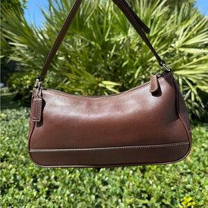 Coach • 7587 Hamptons Zip Demi